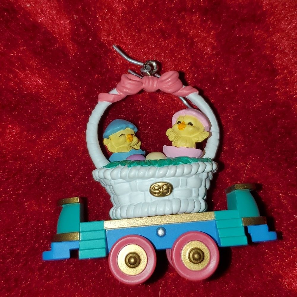 Vintage 1999 Hallmark Keepsake Ornament Cottontail Express Flatbed Car Easter - Picture 10 of 13